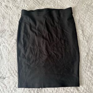 Torrid size 2 pencil skirt